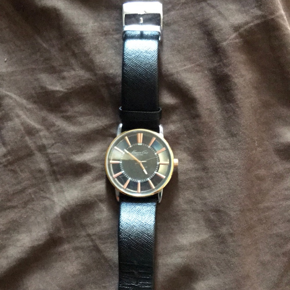 Kenneth Cole Watch! - Picture 2 of 3